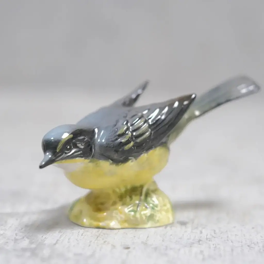 ヴィンテージフィギリン BESWICK 鳥の置物 ピーターラビット陶製フィギュアで有名なイギリスのベスウィック社製
3