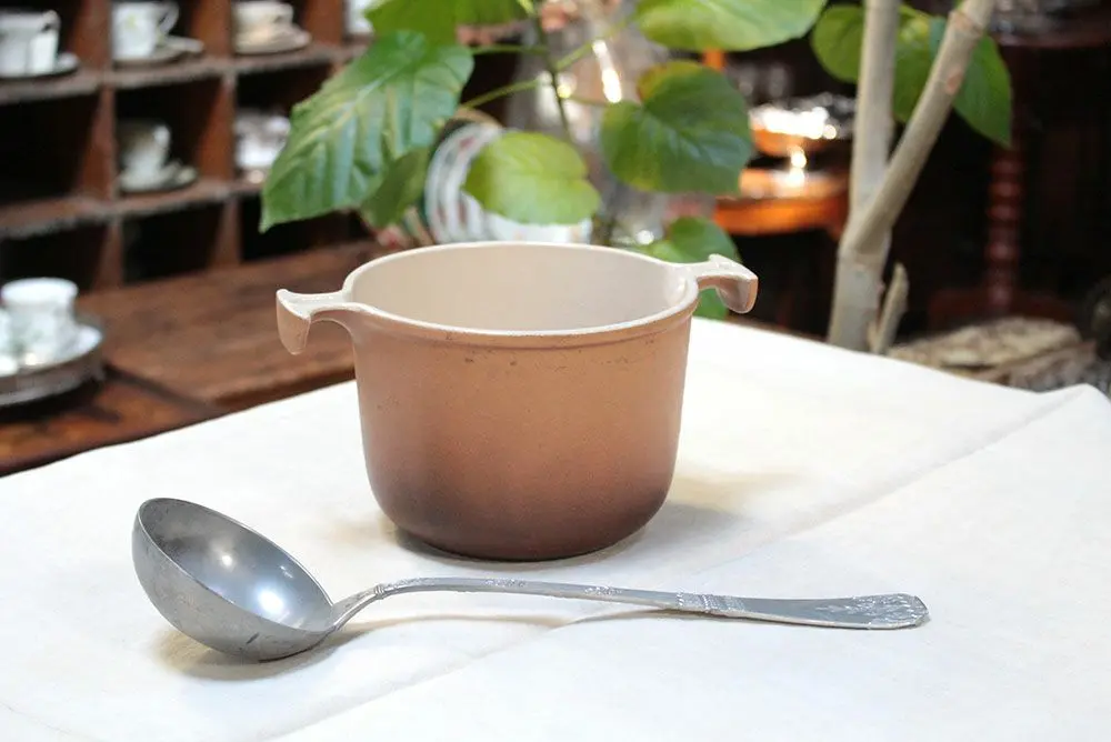 ヴィンテージ Le Creuset(ルクルーゼ)フォンデュ鍋/mama イタリア人デザイナー ENZO MARI(エンツォ マリ) 氏のデザイン