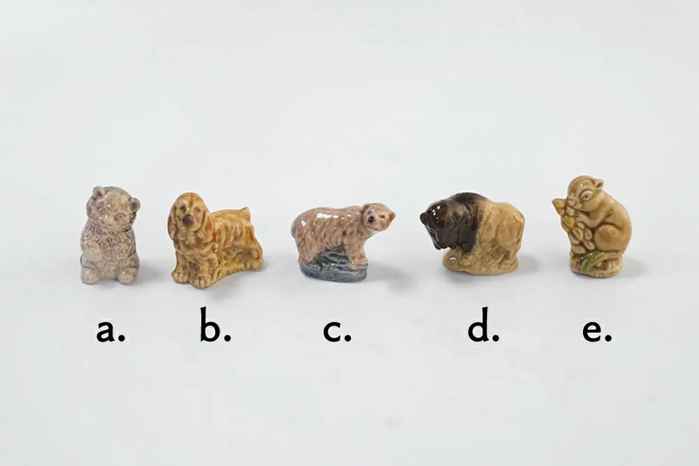 カトリック圏の新年のお祝い菓子、ガレット・デ・ロワに入ってる幸運のしるし「フェーヴ(Fève)」のアンティーク品です。
3