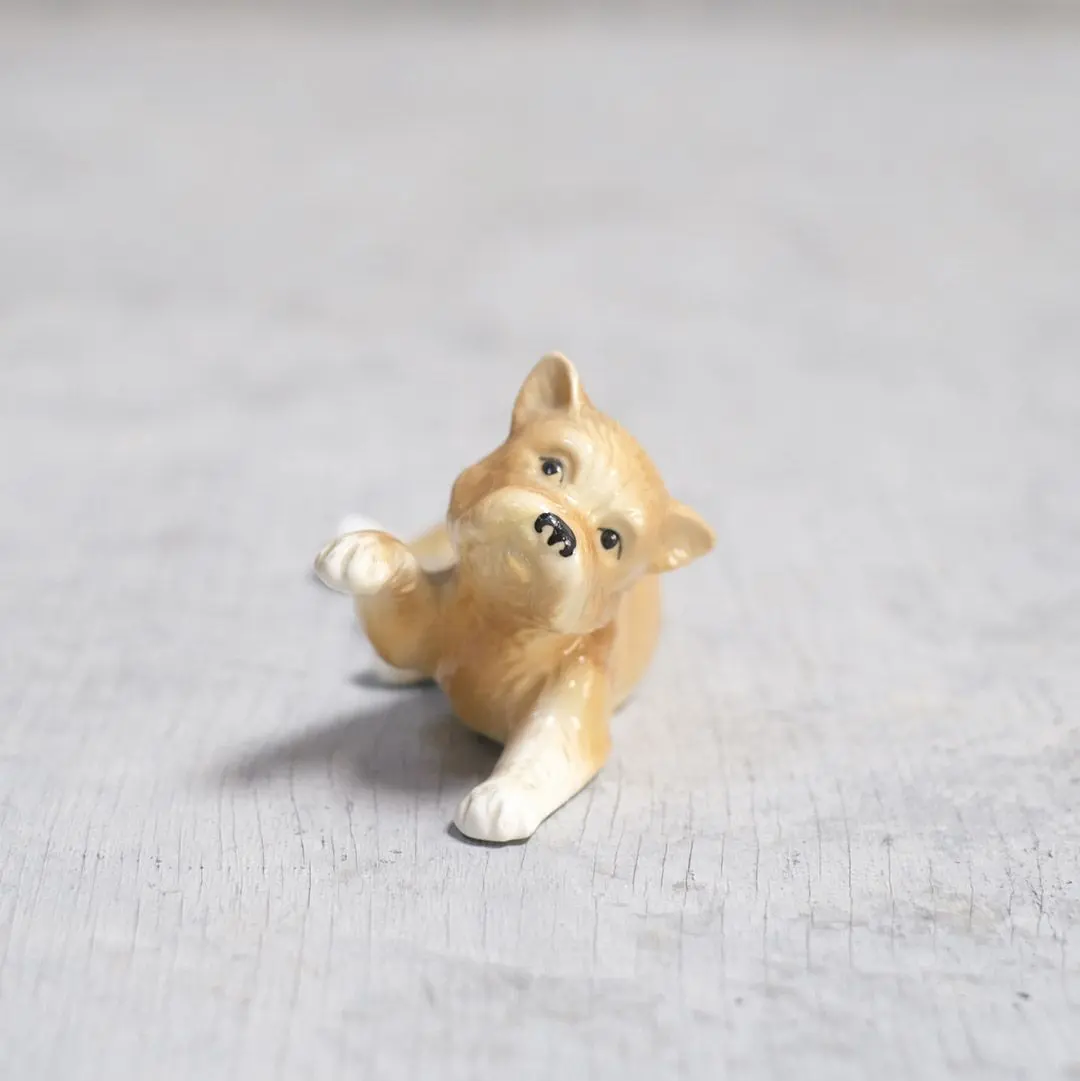 ヴィンテージフィギュリン 犬の陶器オブジェ 置物