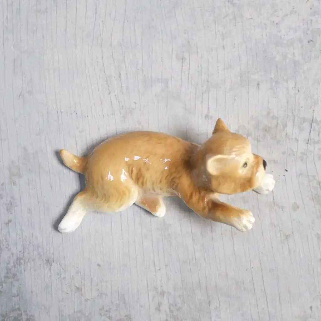 ヴィンテージフィギュリン 犬の陶器オブジェ 置物4