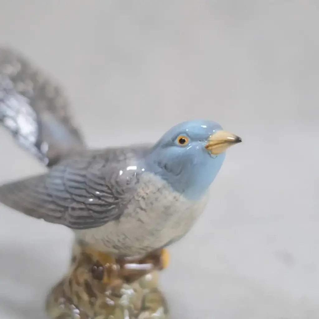 ヴィンテージフィギュリン Cuckoo カッコウ 青い鳥 ベスウィック 鳥の置物
6