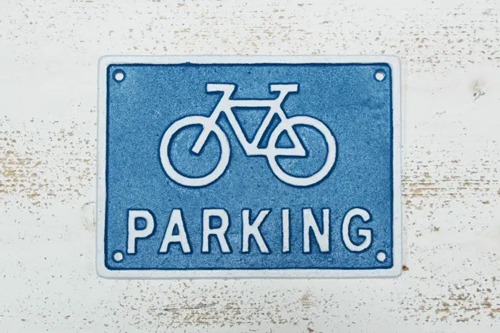 サインプレート「PARKING」/分かりやすく、おしゃれに知らせる駐車場サイン