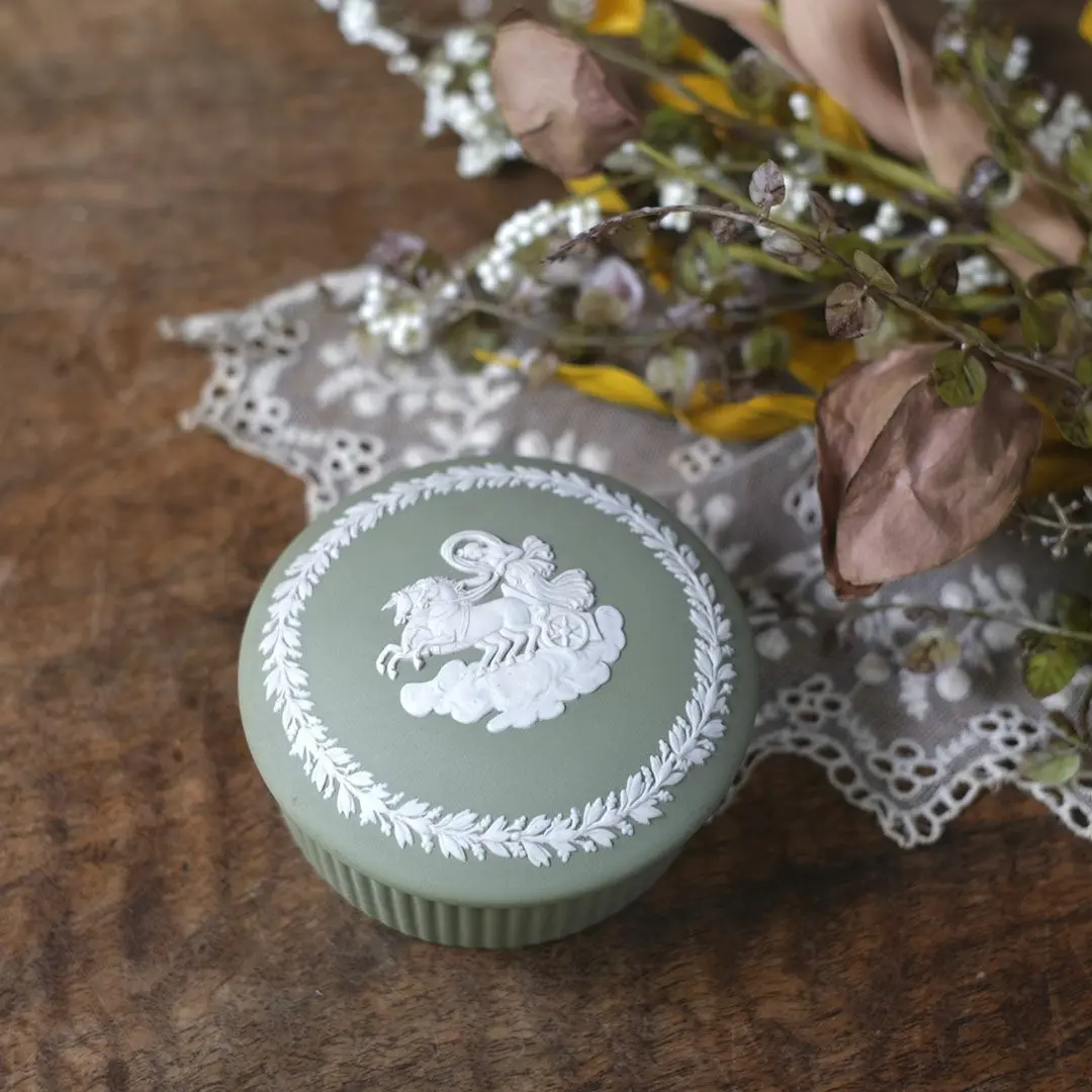 ヴィンテージ WEDGWOODジャスパー 蓋付小物入れ ケース ストーンウェア イギリス セージグリーン