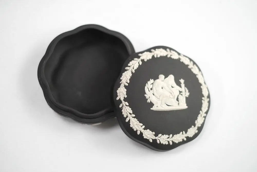 ヴィンテージ WEDGWOODジャスパー トリンケットボックス 貴重な黒1