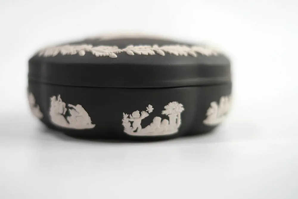ヴィンテージ WEDGWOODジャスパー トリンケットボックス 貴重な黒2