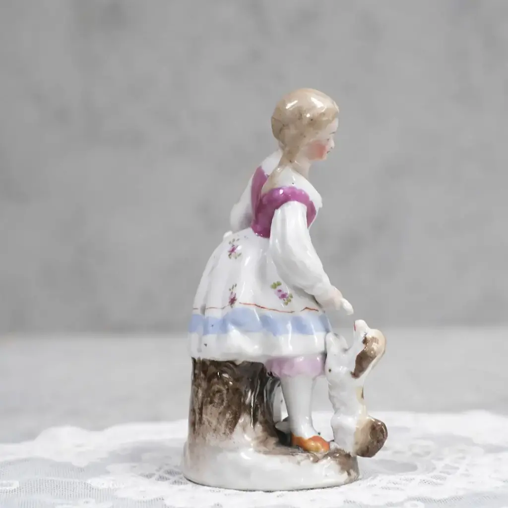 ヴィンテージ フィギュリン イギリス 女の子と犬 陶器の人形 置物3
