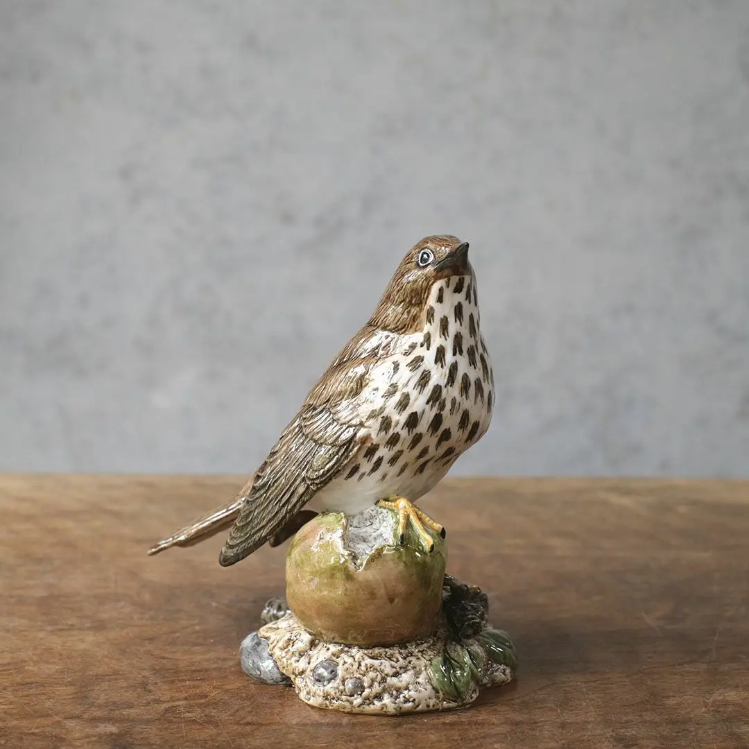 ヴィンテージフィギュリン 鳥 J Mack イギリス 陶器の置物 SONG THRUSH ウタツグミ