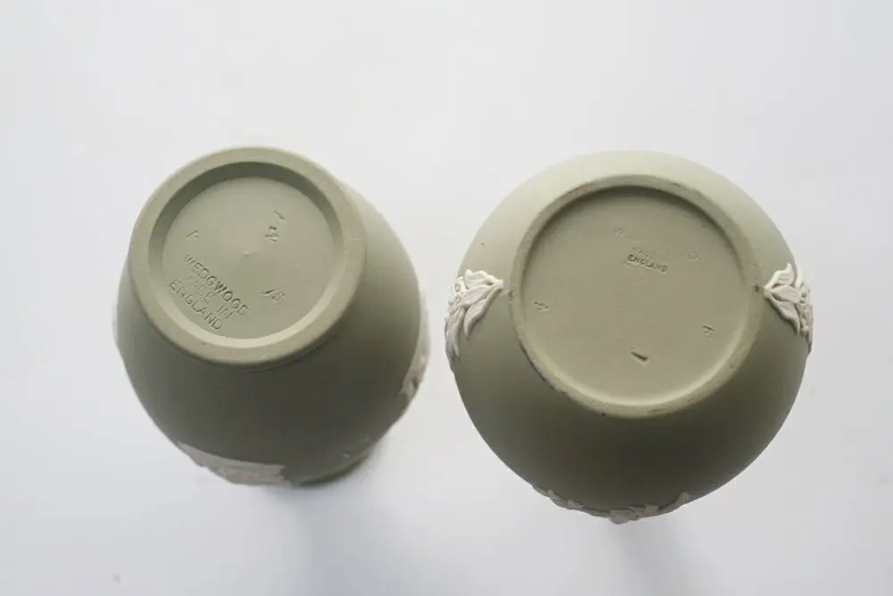 ヴィンテージ WEDGWOODジャスパー フラワーベース グリーン 一輪挿し 花器1