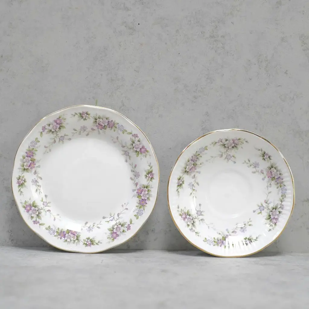 ヴィンテージティーカップトリオ ELIZABETHAN 花 イギリス5