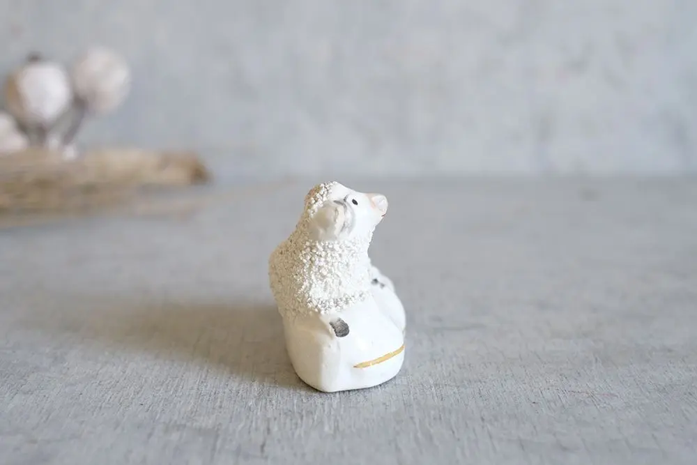アンティーク スタッフォードシャーシープ ミニ 陶器の置物 羊 フィギュリン1