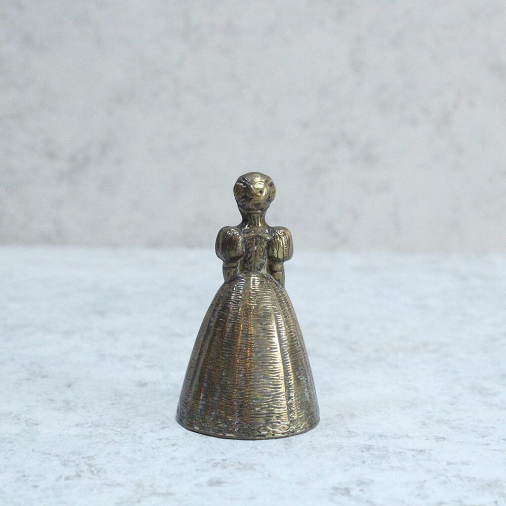アンティークレディベルⅡ イギリス テーブルベル 呼び鈴 置物 アンティーク雑貨7