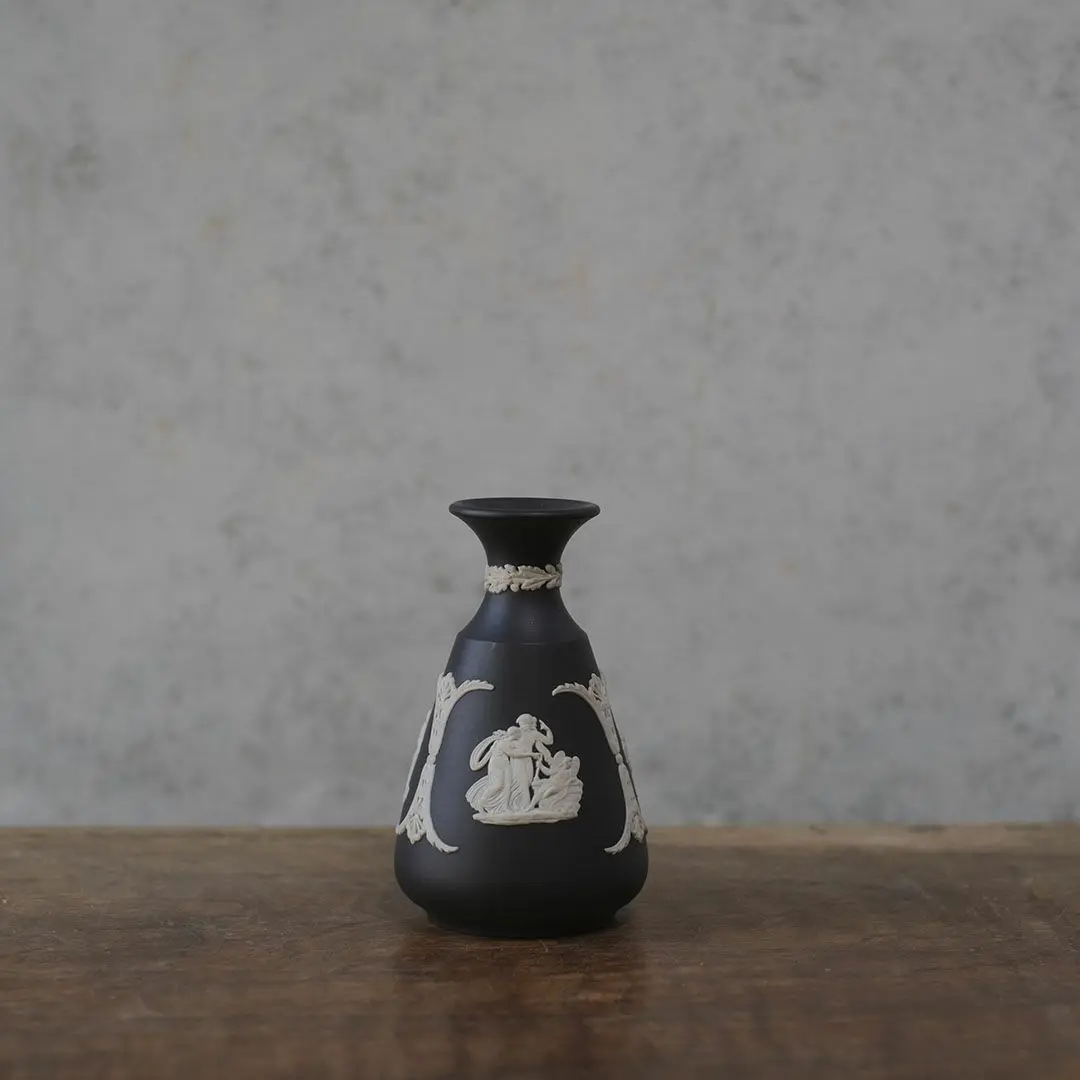 ヴィンテージ WEDGWOOD ウェッジウッド ジャスパー 一輪挿し 貴重な黒 花瓶