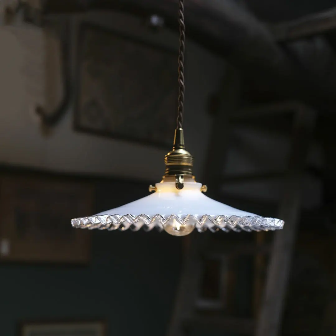 アンティーク ガラスシェードフリルランプ ミルクガラス 照明 灯具E26