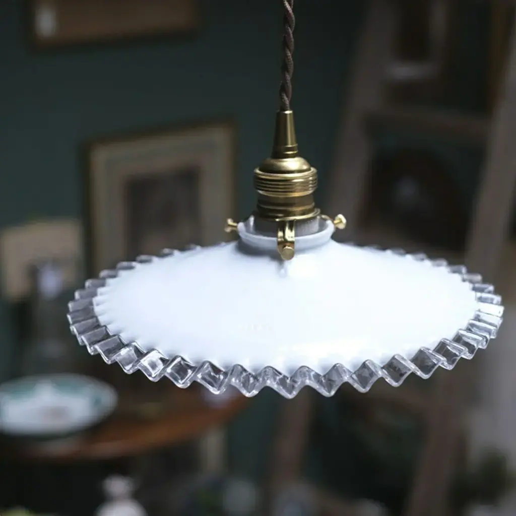 アンティーク ガラスシェードフリルランプ ミルクガラス 照明 灯具E26 アンティーク雑貨6