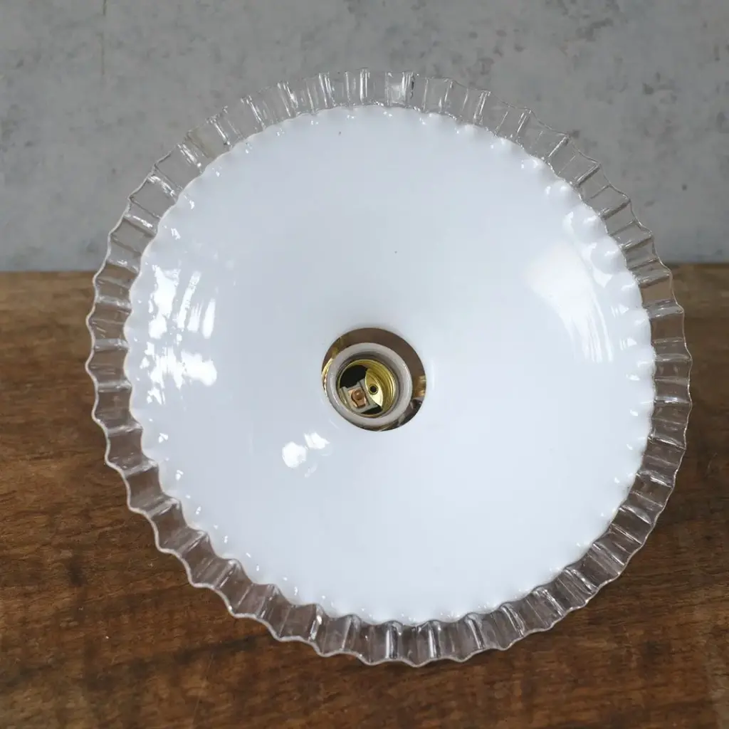 アンティーク ガラスシェードフリルランプ ミルクガラス 照明 灯具E26 アンティーク雑貨2