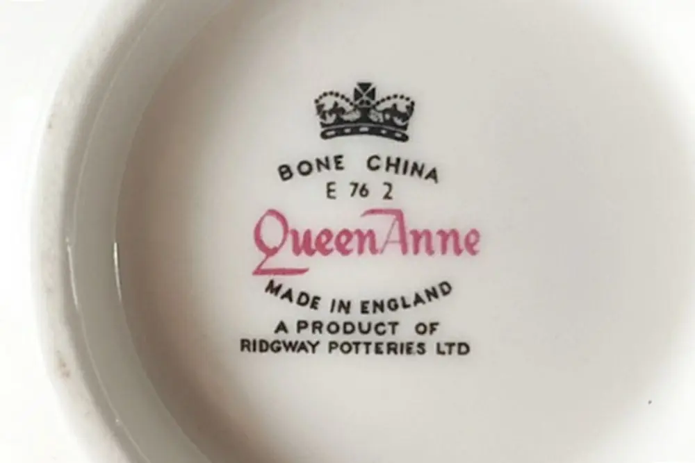ヴィンテージミルクジャグ 菫 Queen Anne バイオレット ボーンチャイナ 白磁/アンティーク食器4