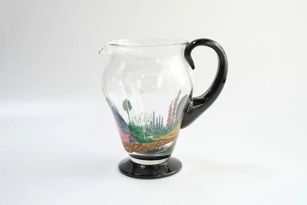 ガラスピッチャー 花束を持つ少女　イギリスの古い吹きガラス ジャグ 水差し/アンティーク食器
