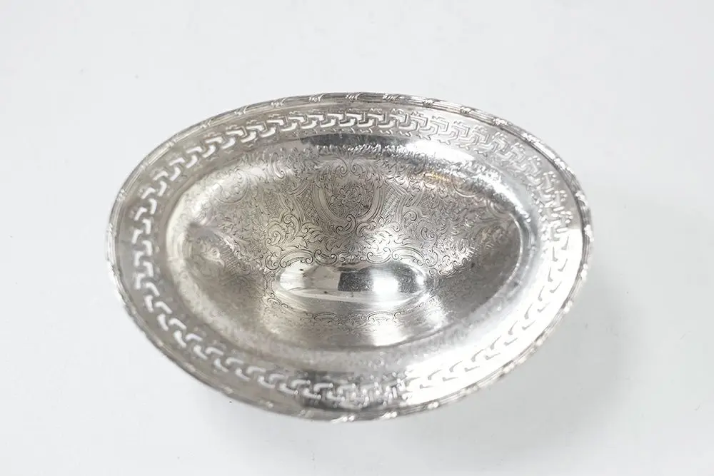 ヴィンテージ スモールボウル B(幅18cm)ヴィクトリアンな装飾が素敵なシルバーの足つきボウル1