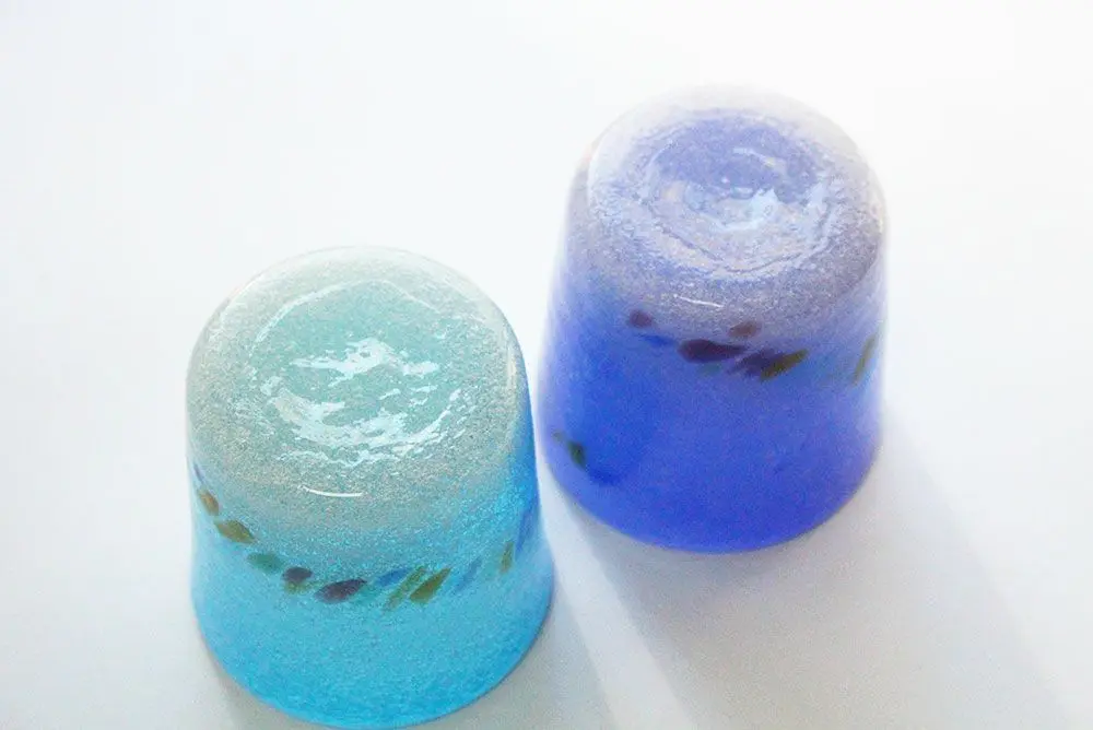 沖縄 読谷村 松田清春さんの手吹き珊瑚グラス おしゃれな食器1