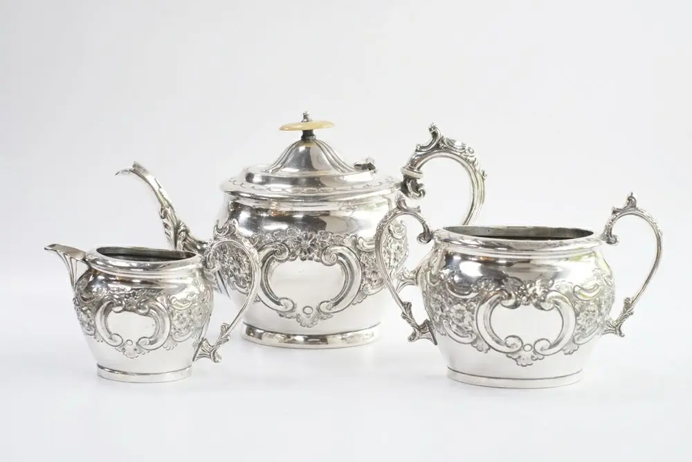 アンティーク シルバープレートティーセット 花とロカイユ イギリス 3点セット アンティーク雑貨1