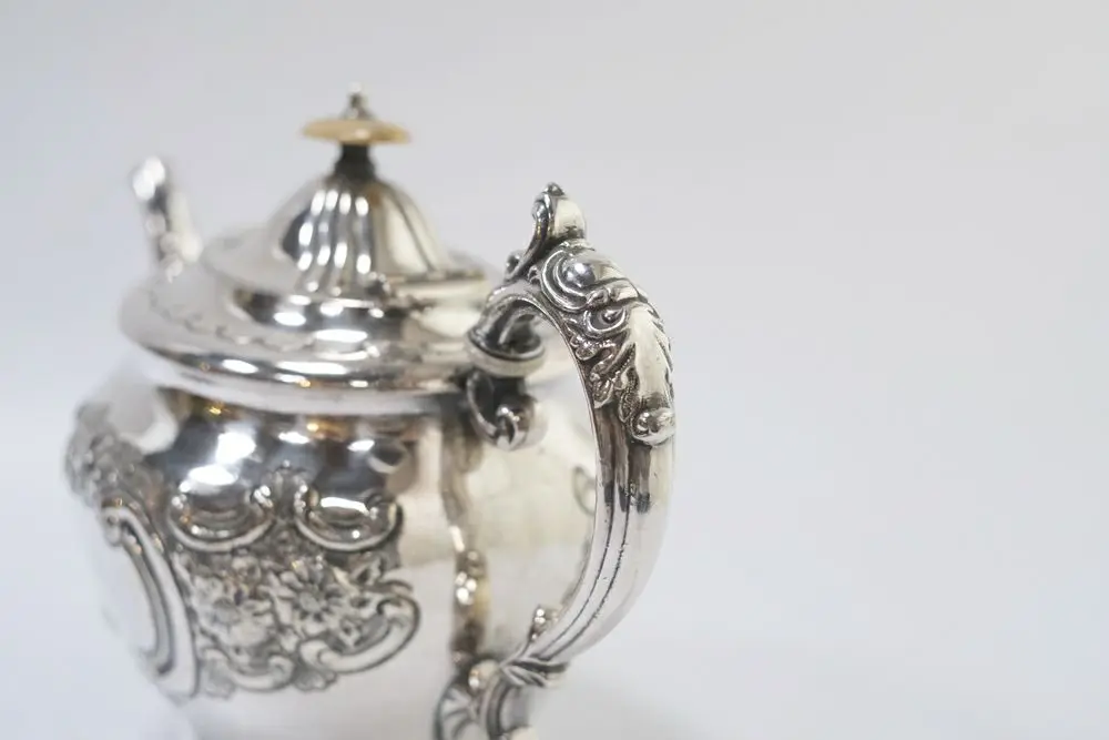 アンティーク シルバープレートティーセット 花とロカイユ イギリス 3点セット アンティーク雑貨2