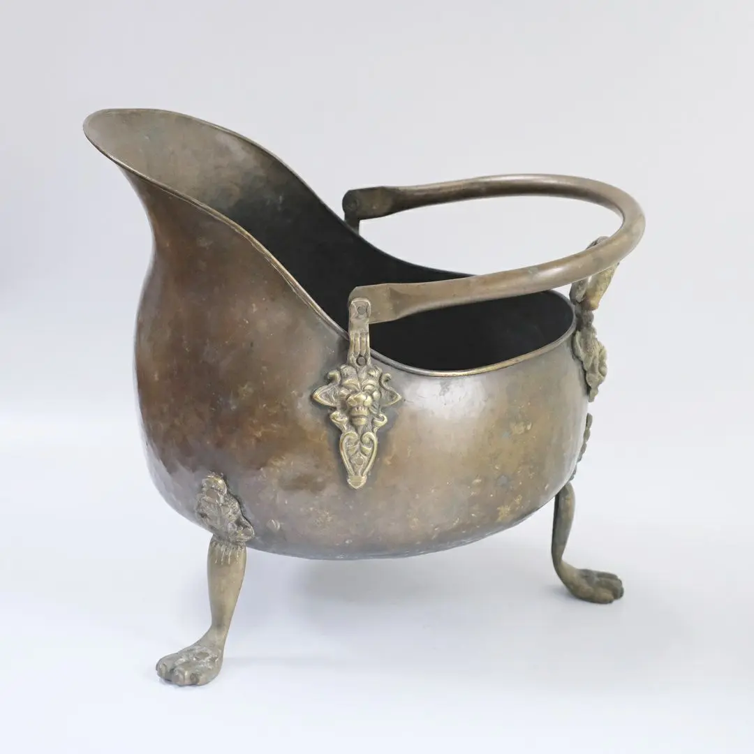 アンティークブラスコールスカットル 猫脚 イギリス ヴィクトリアン獅子装飾 アンティーク雑貨