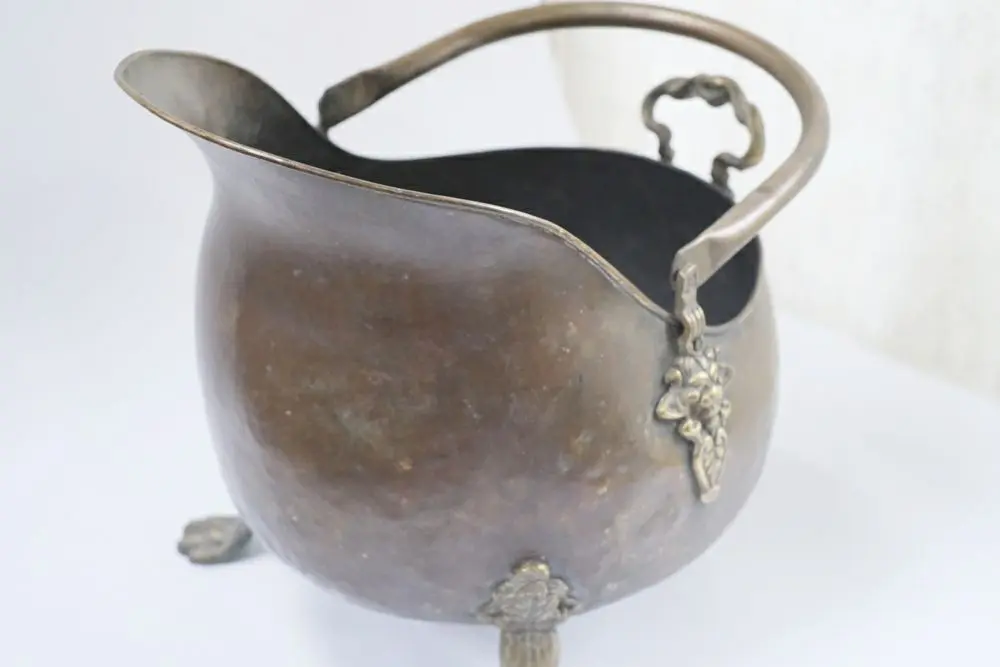 アンティークブラスコールスカットル 猫脚 イギリス ヴィクトリアン獅子装飾 アンティーク雑貨3