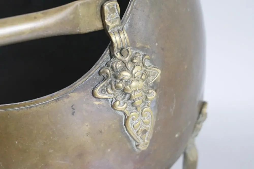 アンティークブラスコールスカットル 猫脚 イギリス ヴィクトリアン獅子装飾 アンティーク雑貨2