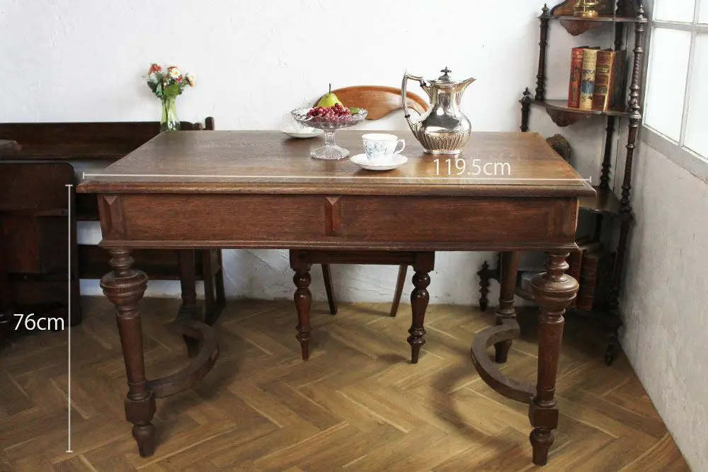 アンティーク フレンチオークテーブル 2～4人掛けダイニングテーブル/アンティーク家具
1