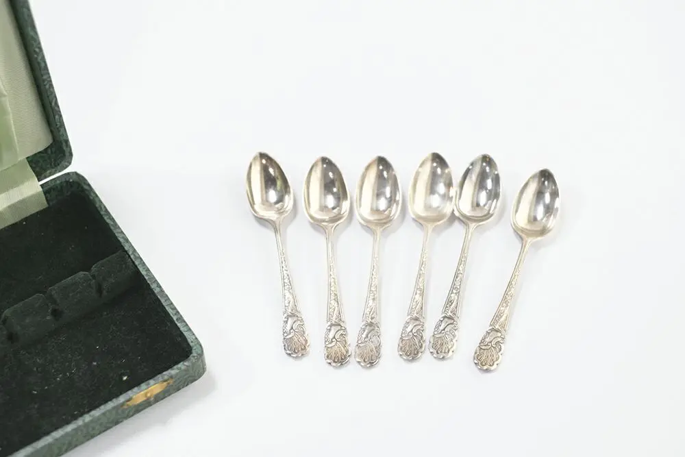 アンティーク・シルバープレート ティースプーンセット ボックスつき6本セット
1