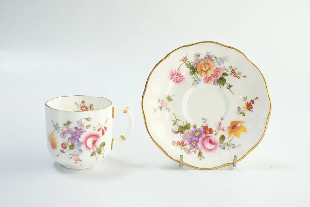 ヴィンテージ ROYAL CROWN DERBYデミタスカップ&ソーサー 花柄 1750年創業の英国老舗陶器メーカー4