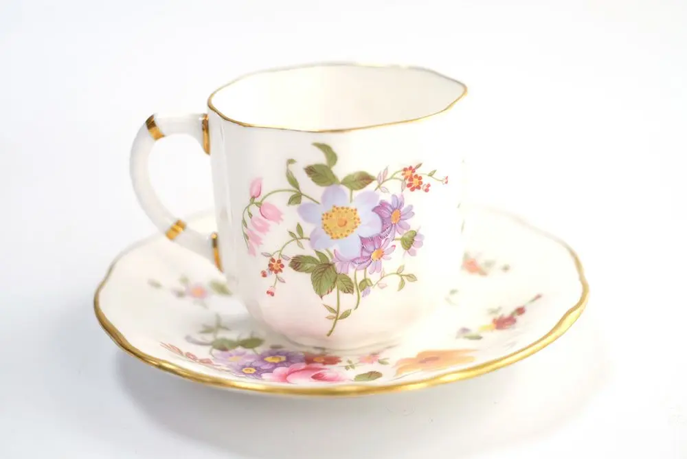 ヴィンテージ ROYAL CROWN DERBYデミタスカップ&ソーサー 花柄 1750年創業の英国老舗陶器メーカー5
