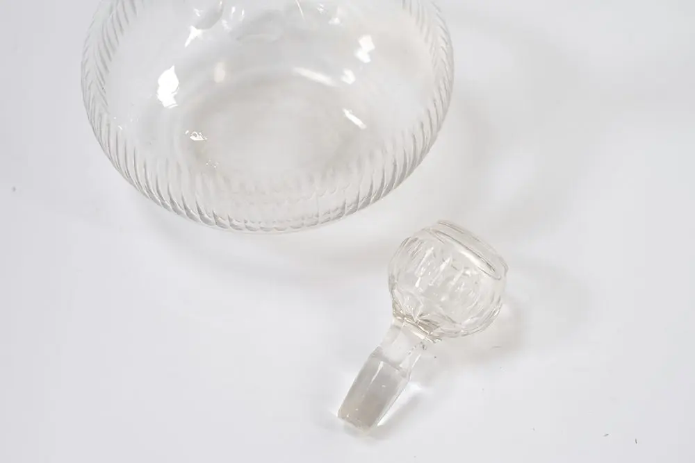 アンティークデキャンタ お酒や水を美しく彩るガラス製の容器/アンティーク食器1