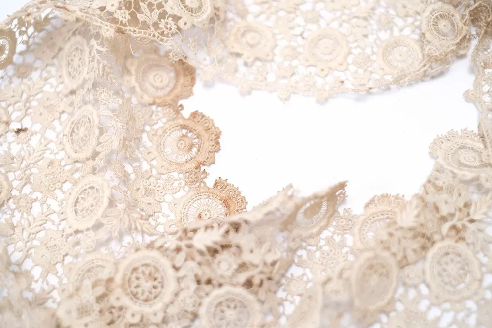 アンティーク エンブロイダリーレースB フランス 極細糸のチュールに繊細モチーフの草花刺繍 アンティーク雑貨2