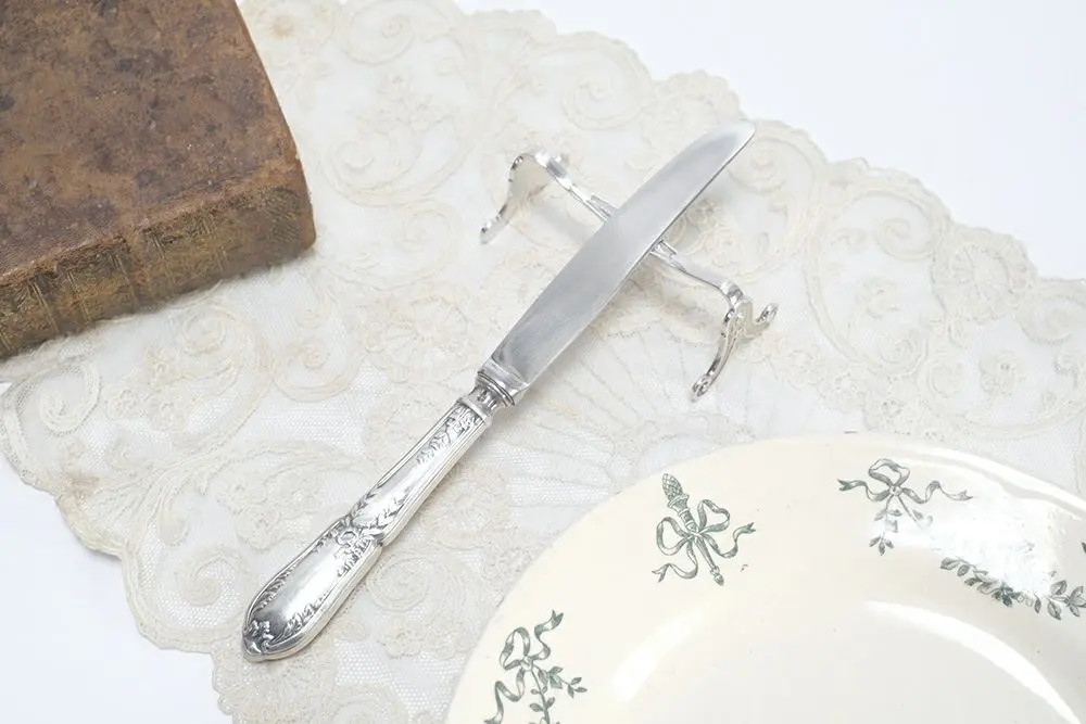ヴィンテージ デザートナイフ クリストフル フランス 銀の輝きが美しいルイ16世スタイル