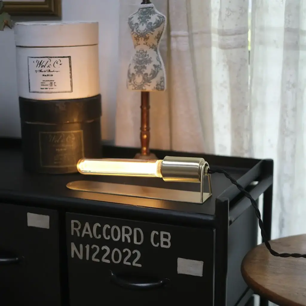 真鍮のデスク&ウォールランプ インテリア雑貨1