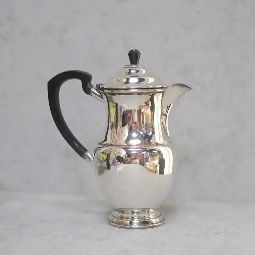ヴィンテージシルバープレートティーポット イギリス GARRARD & CO LTD2