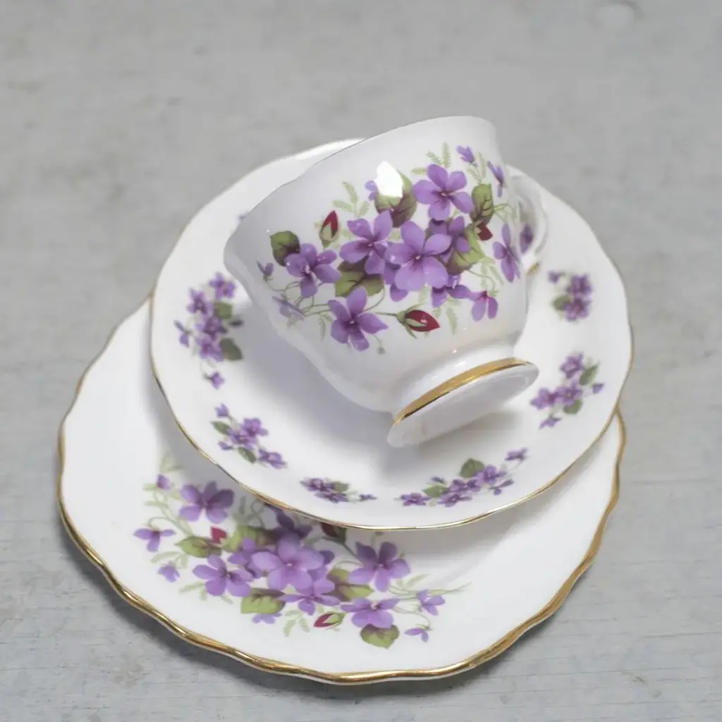 ヴィンテージティーカップトリオ Colclough(コルクラフ)菫 バイオレット イギリス4