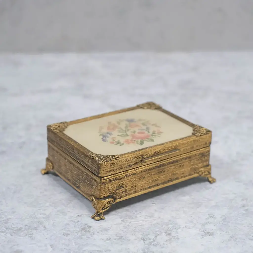 アンティークジュエリーボックス プチポワン イギリス 刺繍 アンティーク雑貨2