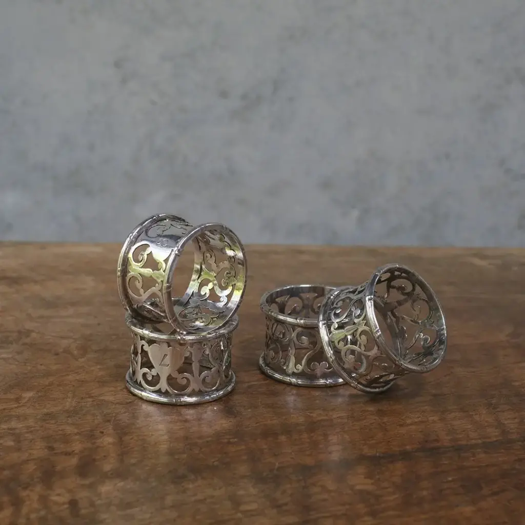 ヴィンテージナプキンリング イギリス シルバープレート 銀メッキ ヴィンテージ雑貨1