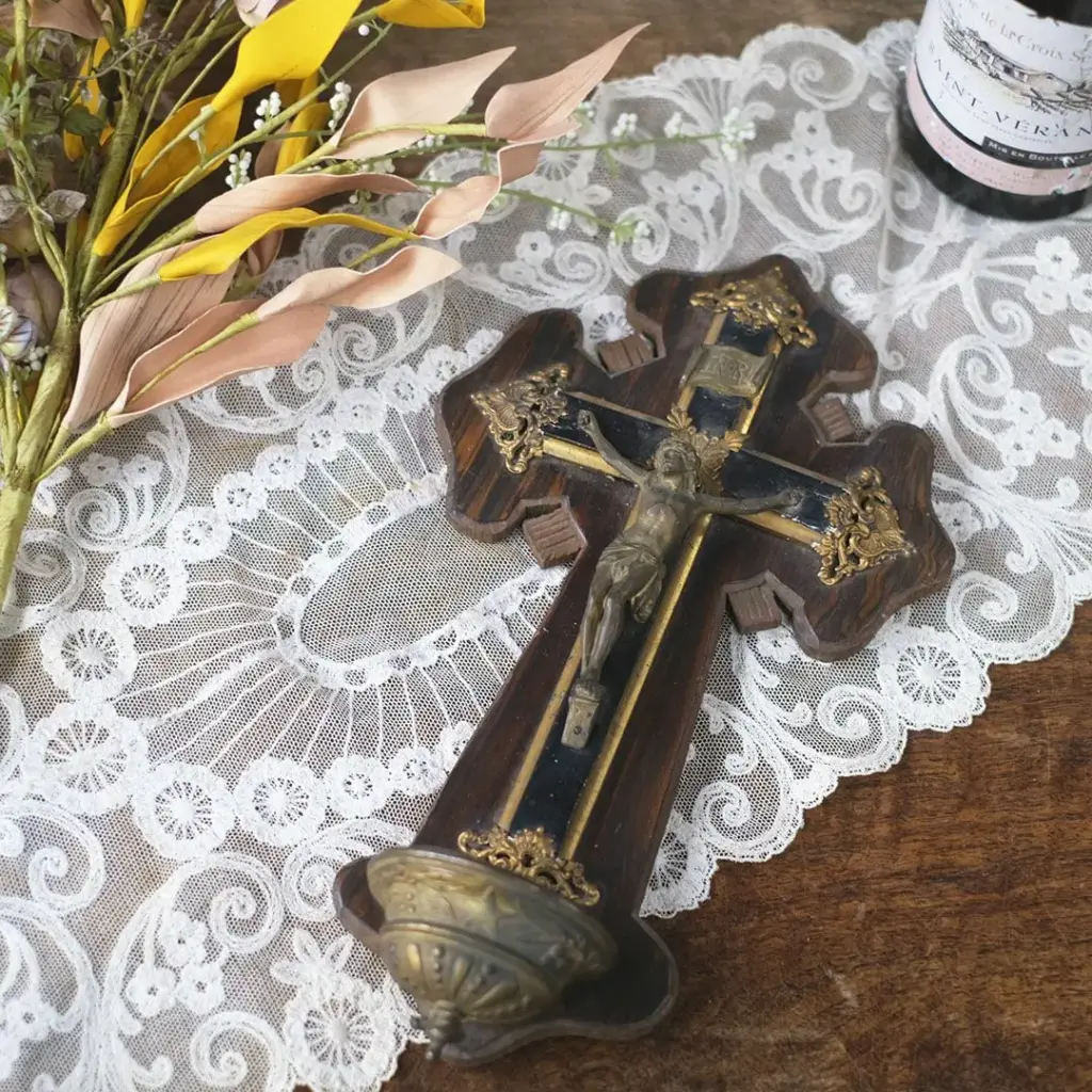 アンティーク 十字架 聖水盤付き キリスト像 木製ベース 宗教小物 フランス
