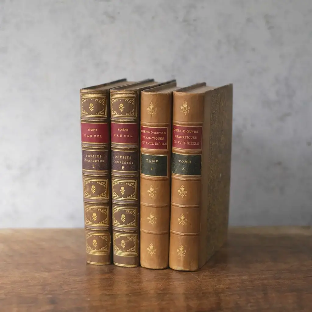 アンティークブック 革張りの古書 ヨーロッパ
