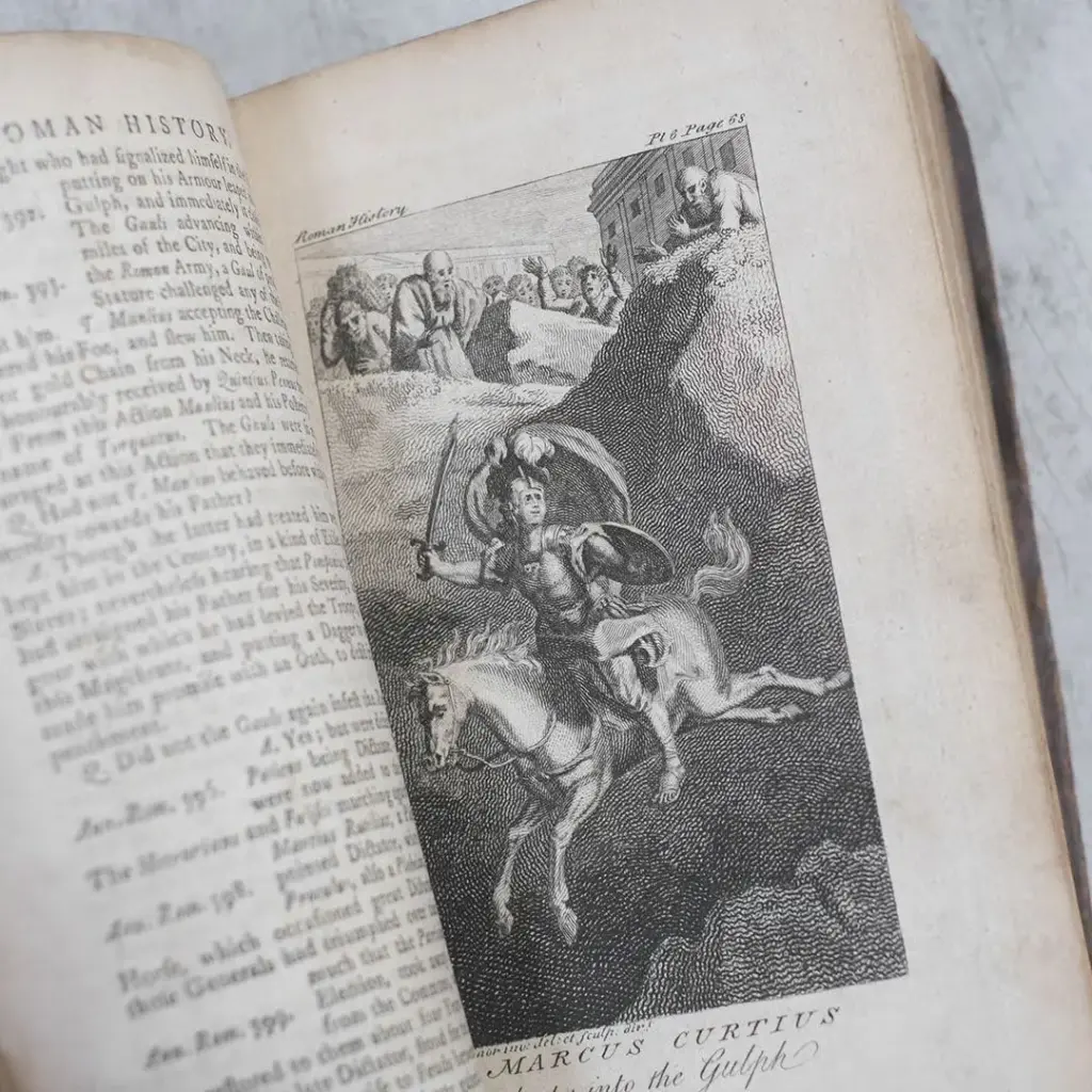 アンティークブック イギリス 革張りの古書 ダメージあり 18世紀 アンティーク雑貨1