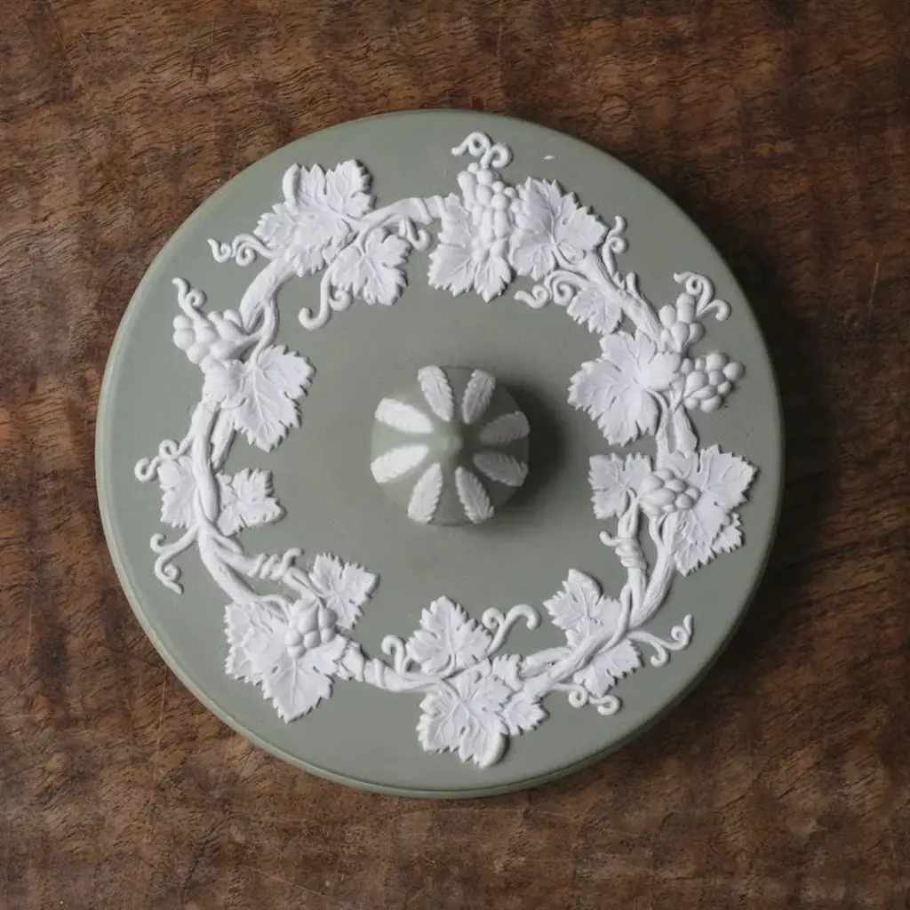 ヴィンテージ WEDGWOODジャスパー 蓋付小物入れ ケース ストーンウェア イギリス セージグリーン3