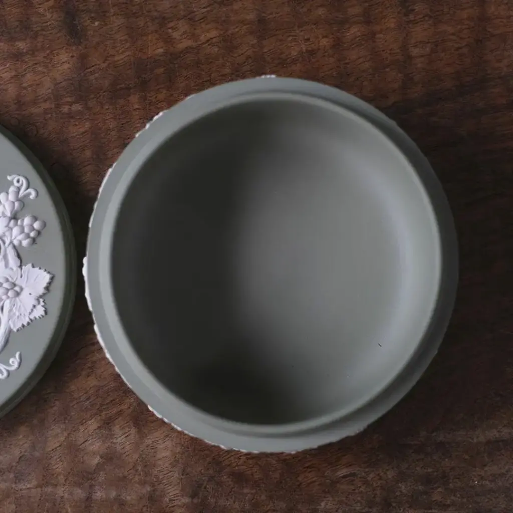 ヴィンテージ WEDGWOODジャスパー 蓋付小物入れ ケース ストーンウェア イギリス セージグリーン5