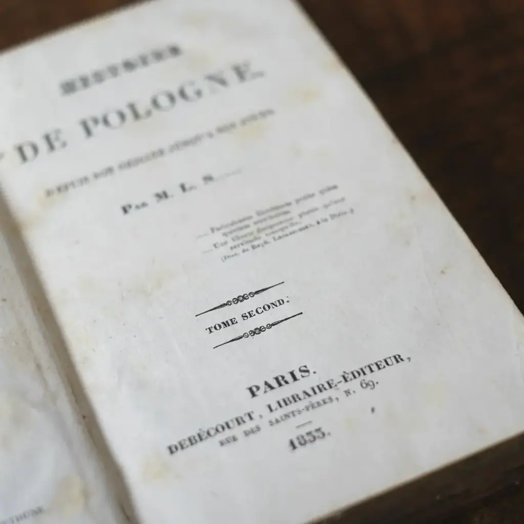 アンティークレザーブック 古書 フランス 革背表紙の本　1833年3