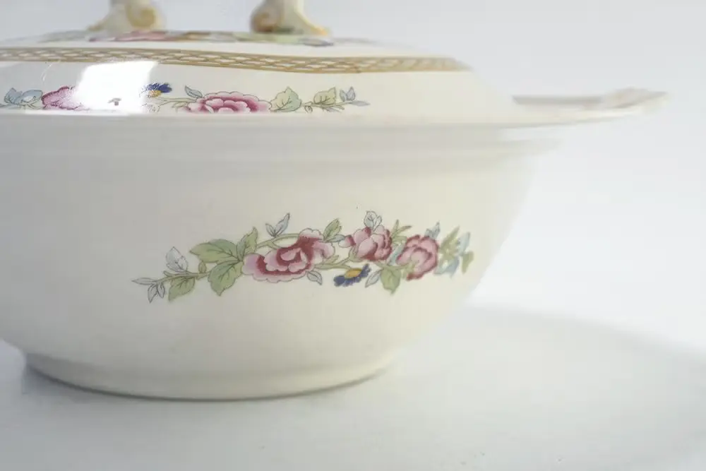 アンティーク チュリーンSWINNERTONS 卓上でスープを取り分ける蓋付きの器/アンティーク食器2