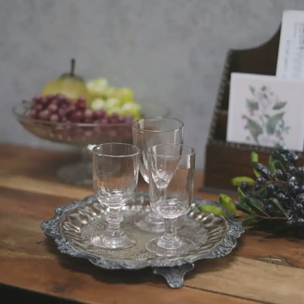 アンティークビストログラス 手吹きの小さなワイングラス フランス 19世紀/アンティーク食器
