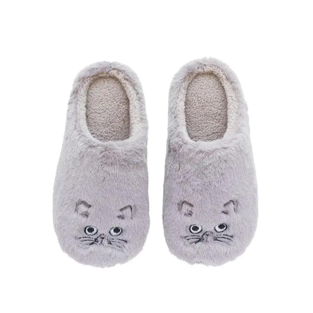 松尾ミユキ ふわふわスリッパ1